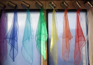 Fensterdekoration der indertagespflege kunterbunte Smarties