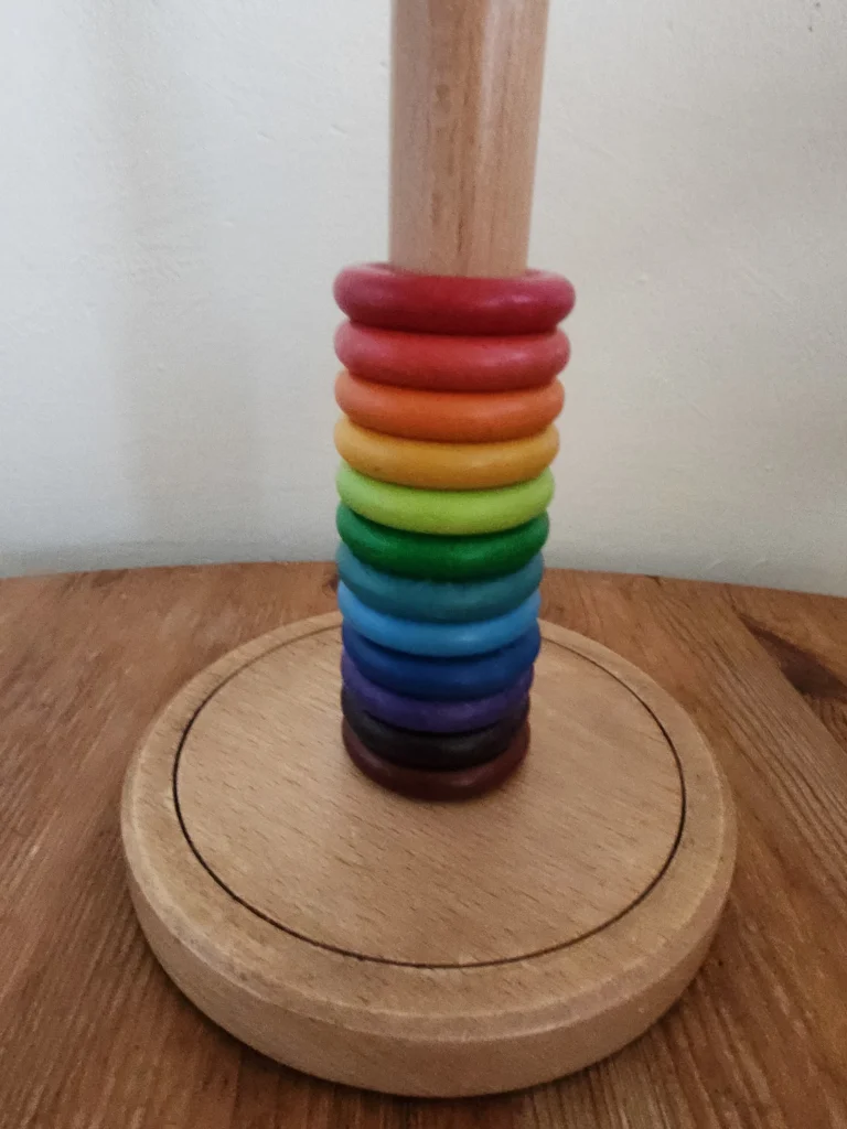 Stapelspielzeug der Kindertagespflege kunterbunte Smarties