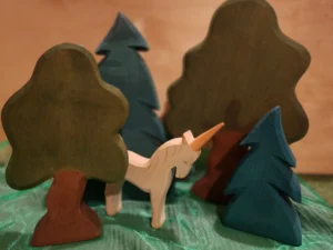Holzwald mit Einhorn